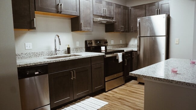 Photo - Pilots Pointe Apartments