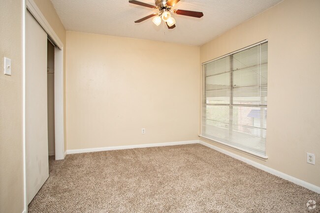 2BD/2BA - 1030 SF Bedroom