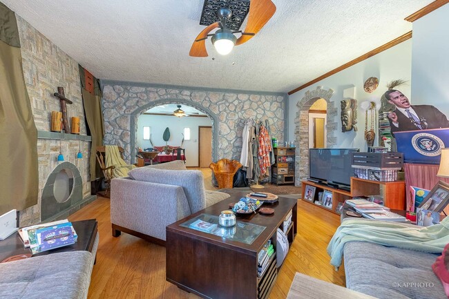 Photo - 1722 N Merrimac Ave