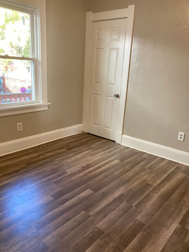 Photo - Spacious Recently updated 2 Bedroom 1 Bath...