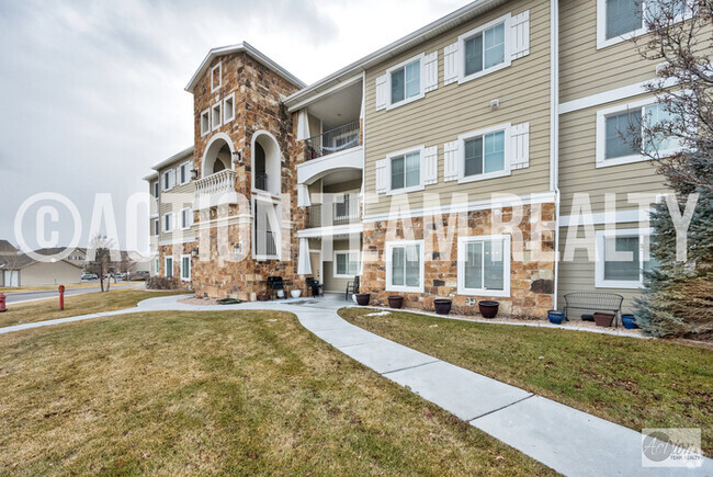 Building Photo - Condo in Saratoga Springs Unit 1962