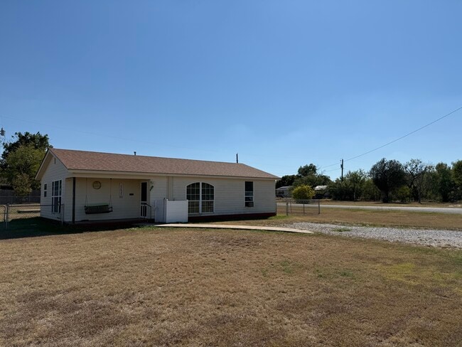 Building Photo - 1409 Harrell Ave Rental