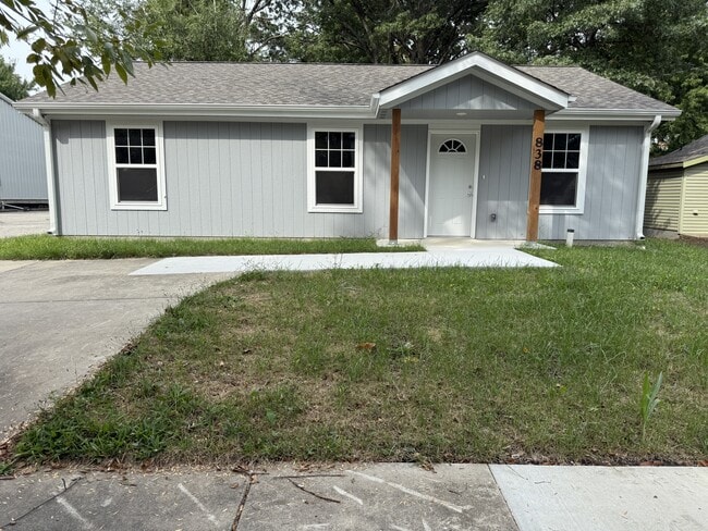 Building Photo - 838 S Hickory St Rental