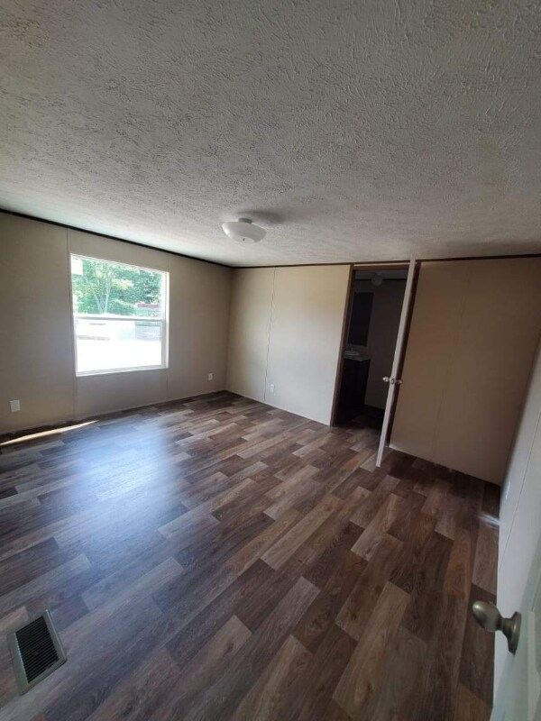 Photo - 58 Haney Park