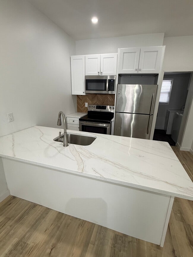 Photo - 2808 N Taylor St