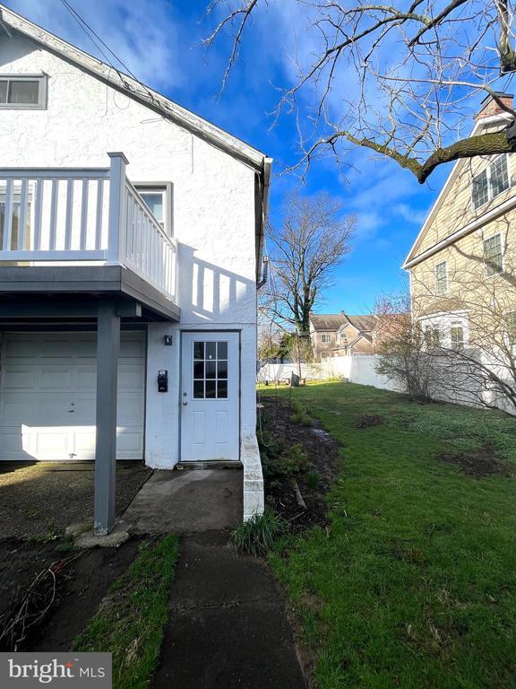 Photo - 18 Mercer Ave Unit GARAGE APARTMENT