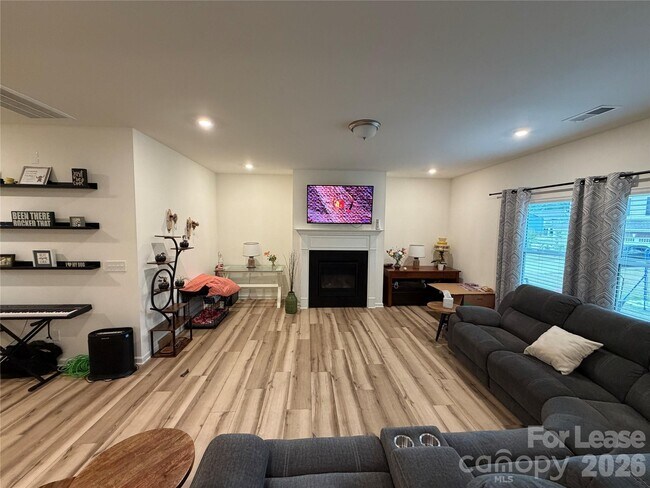 4680 Courtney Crk Dr