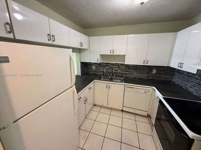 Photo - 1900 W 68th St Unit G308