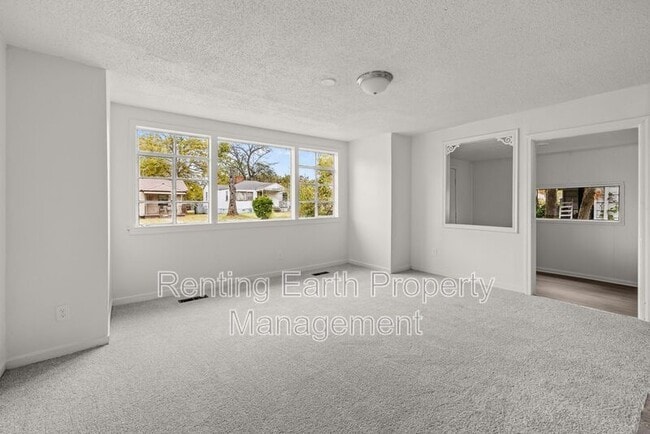 Photo - 1893 Princeton Ct SW