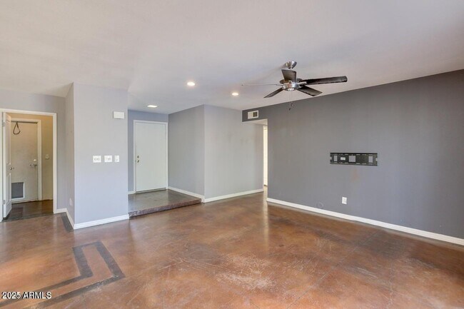 Photo - 3832 E Bloomfield Rd