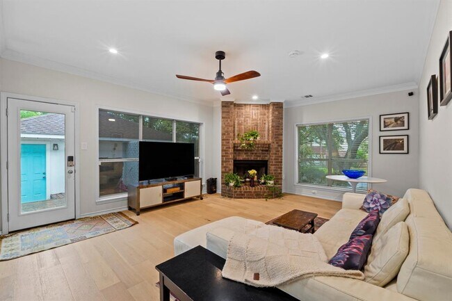 Photo - 6300 Needham Ln