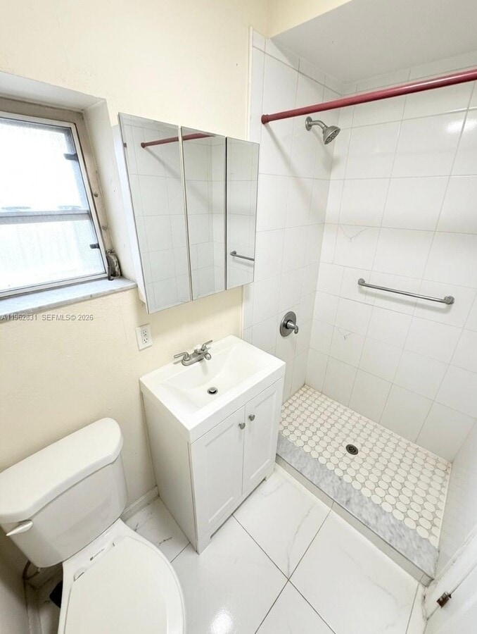 Photo - 1340 Peri St Unidad U