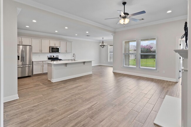 3 Bedroom House Available NOW - 3 Bedroom House Available NOW