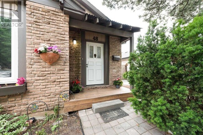 Photo - 48 Reynier Dr