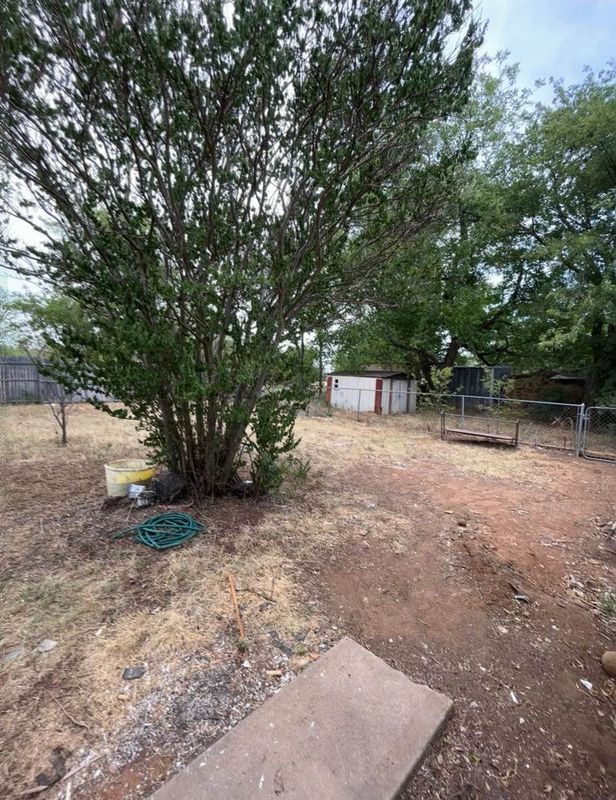 Photo - 202 W 13th St