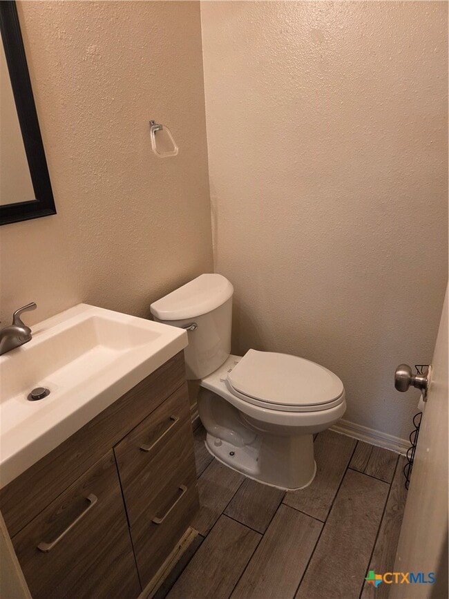 900 Ticonderoga Dr