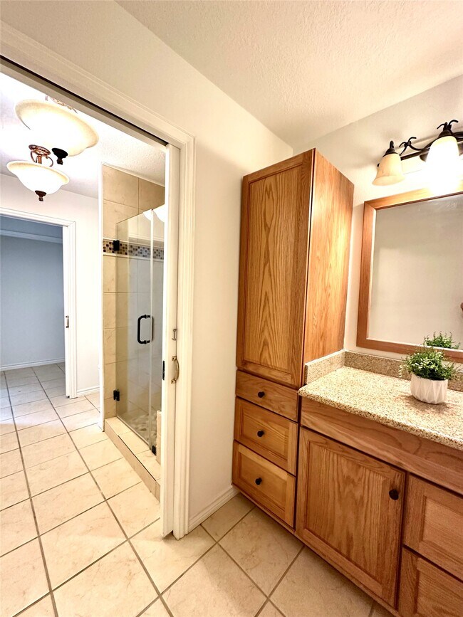 Photo - 24914 Aughton Ct