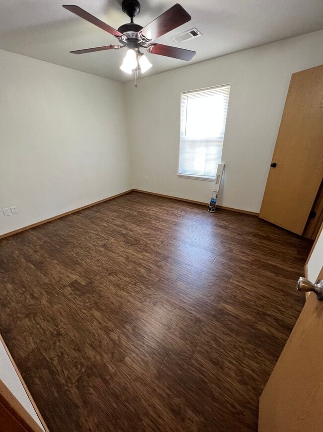 Photo - 1409 Poplar St Unidad A