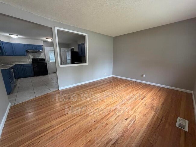 Photo - 714 Undercliff Dr