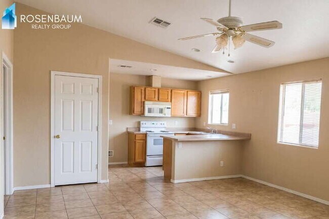 Photo - 1502 W Palmer Dr Unit A