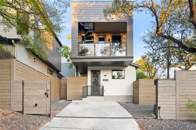 Photo - 2209 Rae Dell Ave