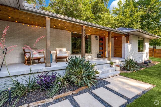 Building Photo - 410 S Ravinia Dr Rental