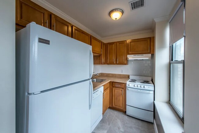 1126 Boylston St Unit 301