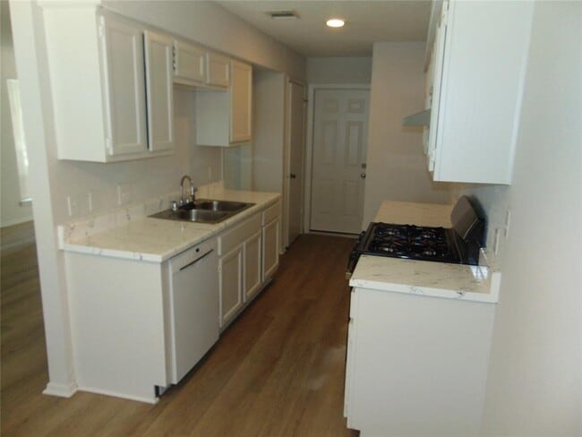 Photo - 508 Burlwood Ct