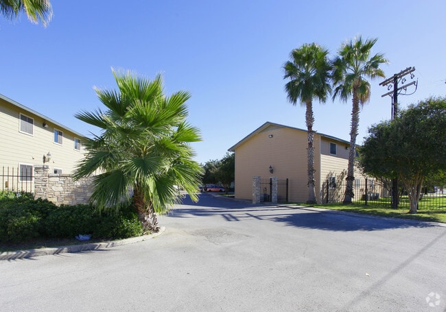 Photo - Winston Square