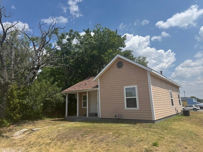 Photo - 831 Grand Ave