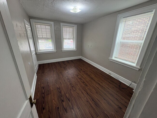 Photo - Gravois 1 Unit B