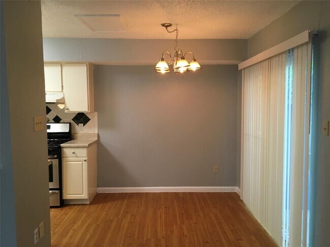 Photo - 1312 Southport Dr Townhome