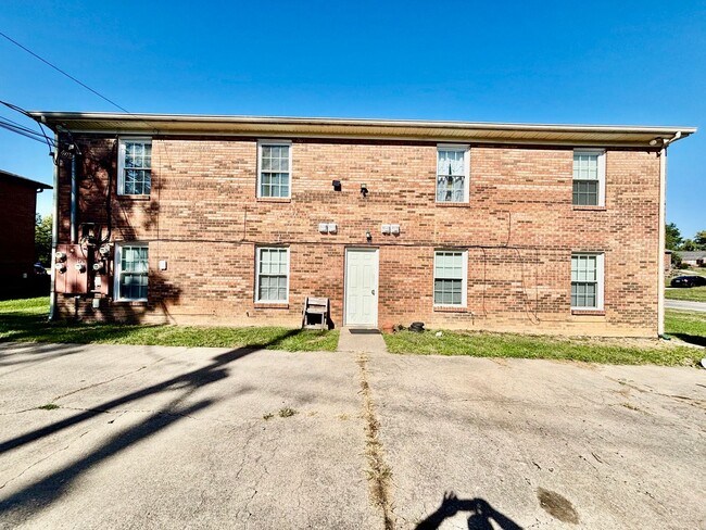 Photo - MOVE IN NOW OCTOBER RENT FREE - Two bedroo... Unit C