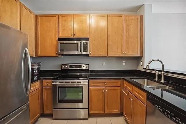 Photo - 24 Ave at Port Imperial Unit 226x