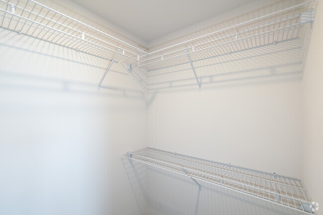 3BR, 2BA - 1,062SF - Primary Walk-In Closet