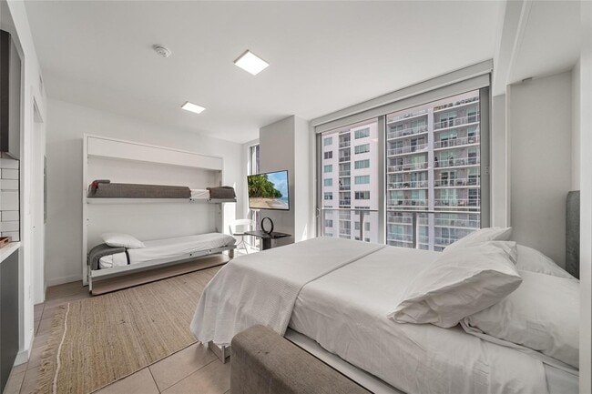 Photo - 227 NE 2nd St Unit 1911