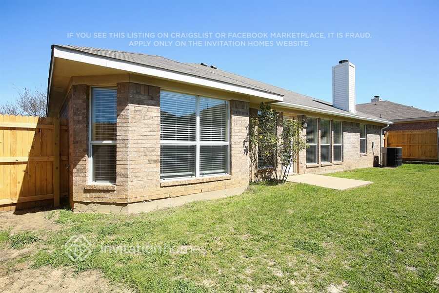 Photo - 614 St Eric Dr