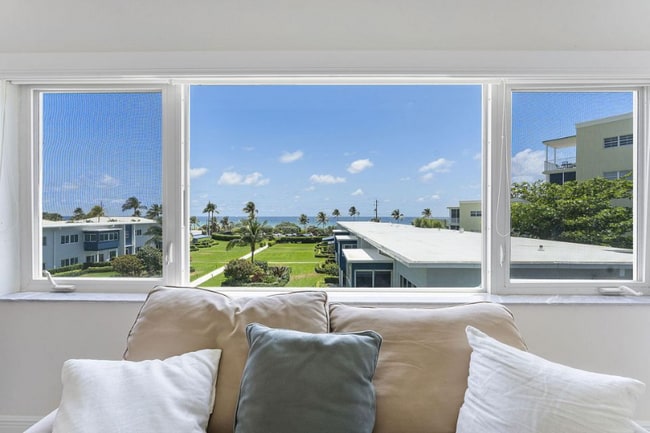 Building Photo - 120 N Ocean Blvd Rental