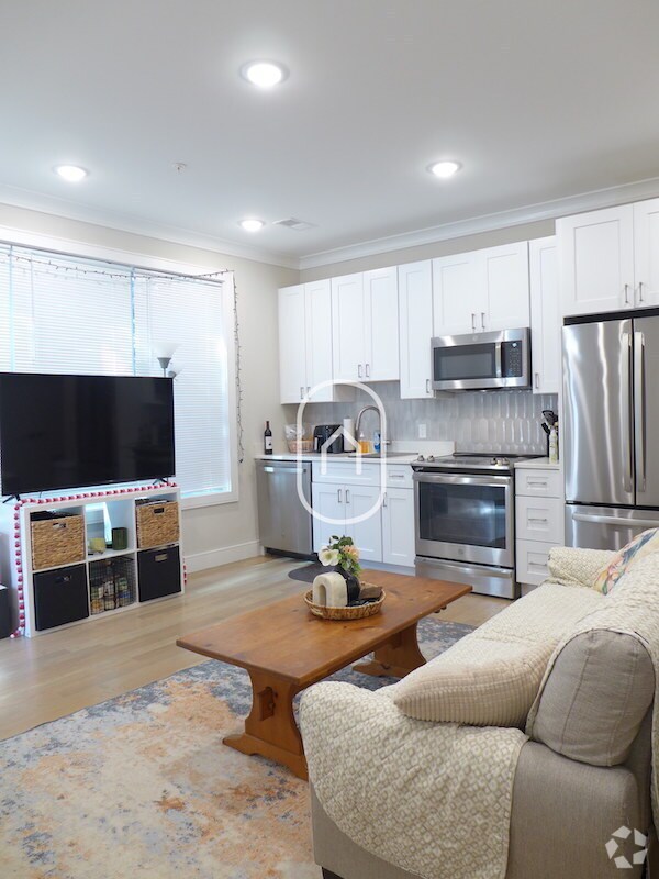 Building Photo - 84 Gordon St Unit 1 Rental