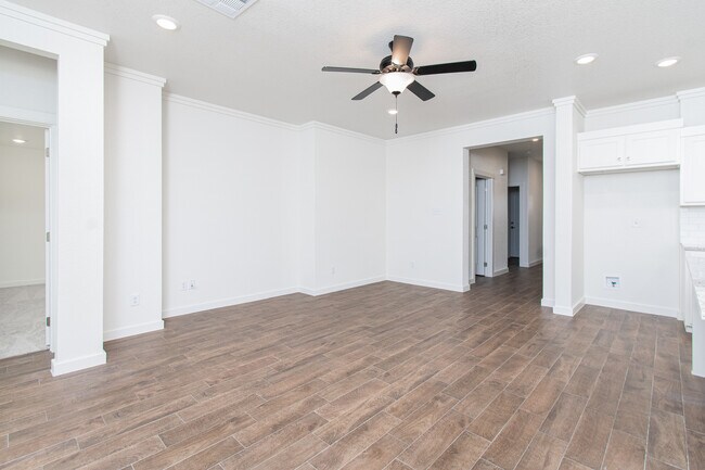 Photo - 1415 Flatland Trl