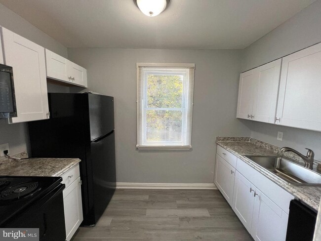 Photo - 110X Gleneagle Rd