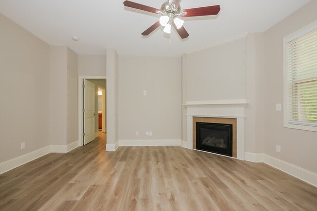 Photo - 236 High Ct Way