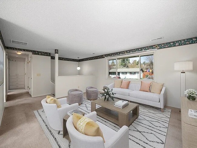 Photo - 214 Walker Dr