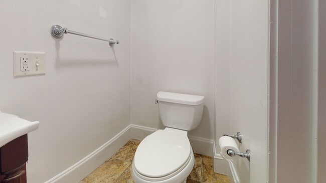 Photo - 10 Cherokee St Unit 1