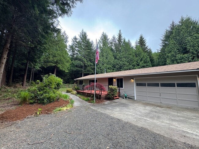 Photo - Cozy one story home on beautiful close to town acreage.