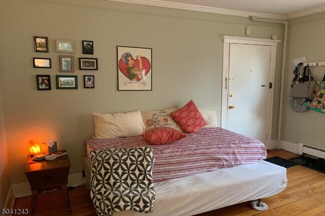 Photo - 60 Maple Ave