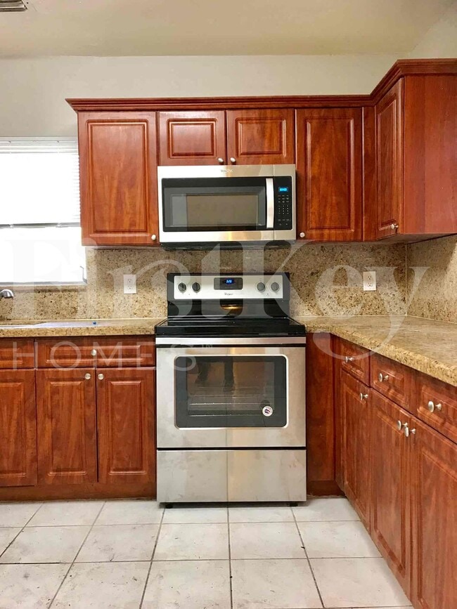 Photo - 5850 NW 118th St