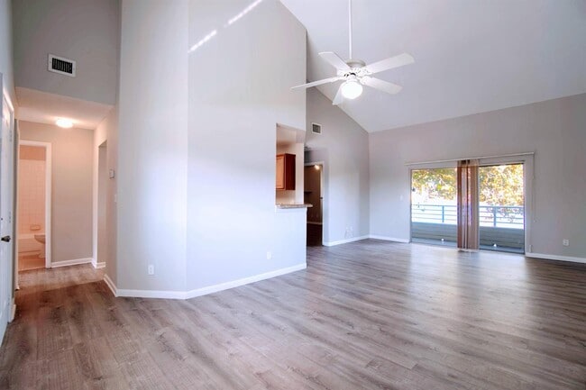 Photo - 3401 NW 44th St Unit 205