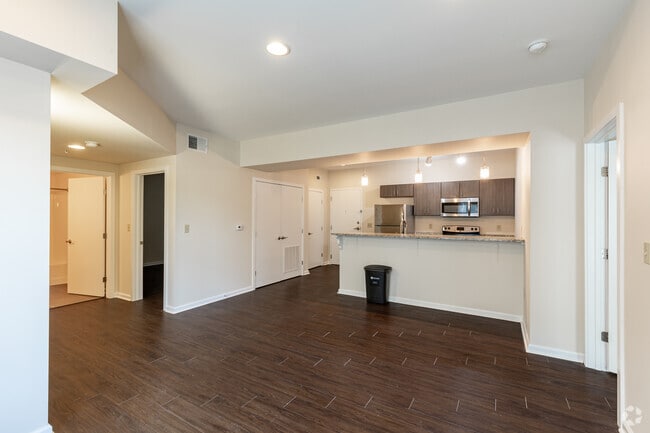 2BR, 2BA