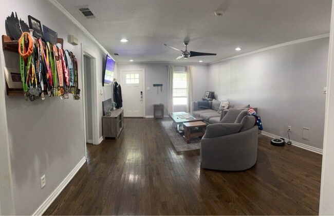 Photo - 4516 Pershing Ave